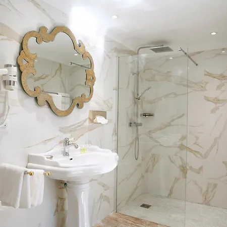 Le Magnolia Calvi (Corsica)