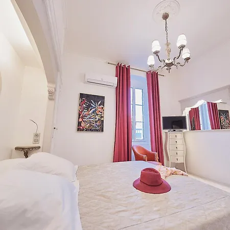 Le Magnolia Calvi (Corsica)