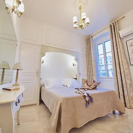 Le Magnolia Calvi (Corsica)