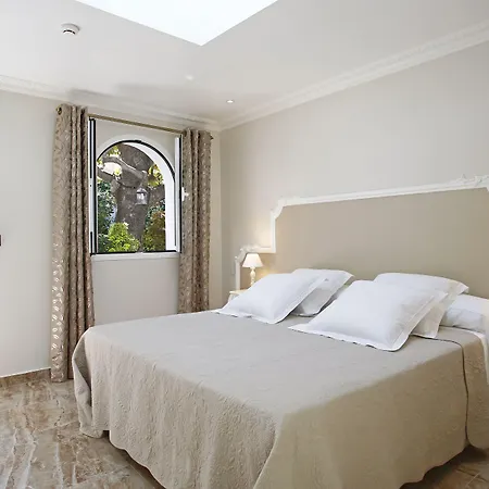 Le Magnolia 3* Calvi (Corsica)