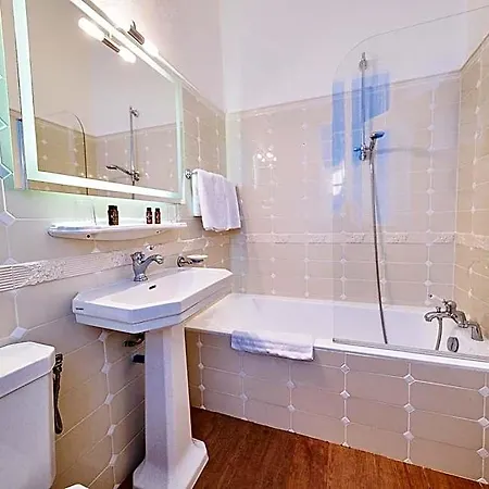 Le Magnolia Hotel Calvi (Corsica)