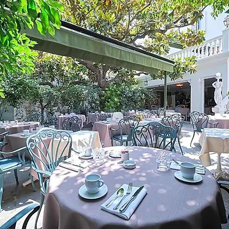 Le Magnolia 3* Calvi (Corsica)