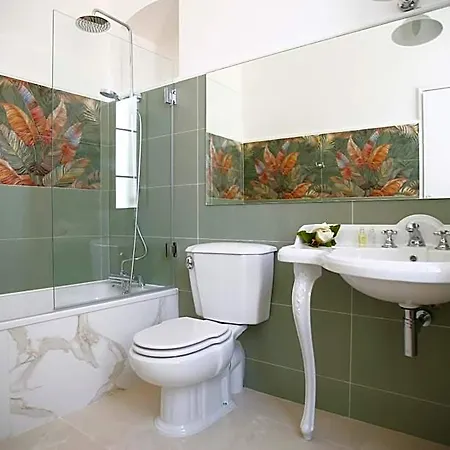 Le Magnolia Hotel