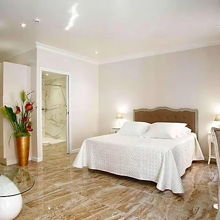 Le Magnolia 3* Calvi (Corsica)