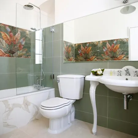 Le Magnolia Calvi (Corsica)