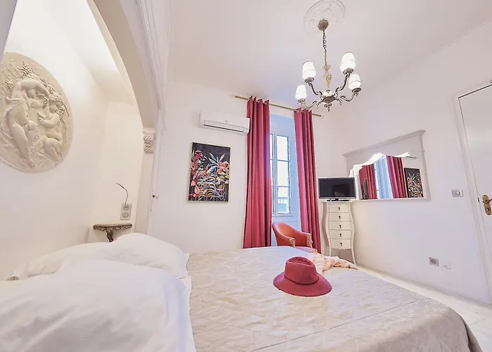 Le Magnolia Calvi (Corsica)