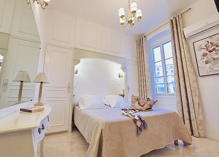 Le Magnolia Calvi (Corsica)