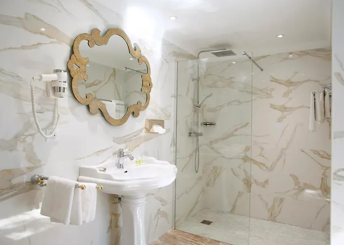 Le Magnolia Calvi (Corsica)